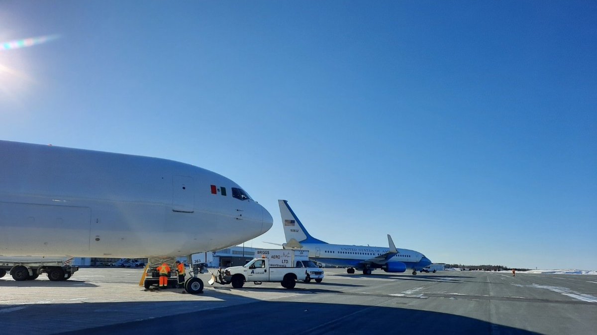 Deltafox007's tweet photo. United States Air Force C-40 Clipper at Gander #ganderairport #alliedaviation #c40clipper https://t.co/S7DlGrK1ot