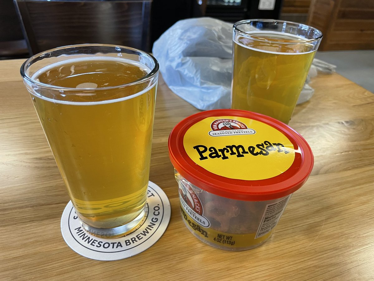 TrstTheJrny24's tweet photo. Reward after braving the crowds - great lil stop in pine island #CraftBeer #southernmn #minnesota https://t.co/LSyWgtQwZ1