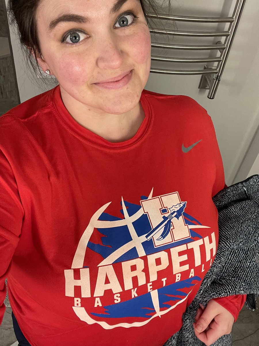 MrsMoman's tweet photo. With y’all in spirit tonight @coachmoman @HarpethBBall #goodluck and also go @PredsNHL https://t.co/iRpsj5iz1T
