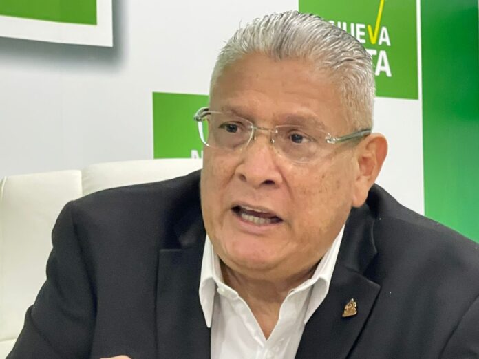 CLAVE 504 HN tweet media