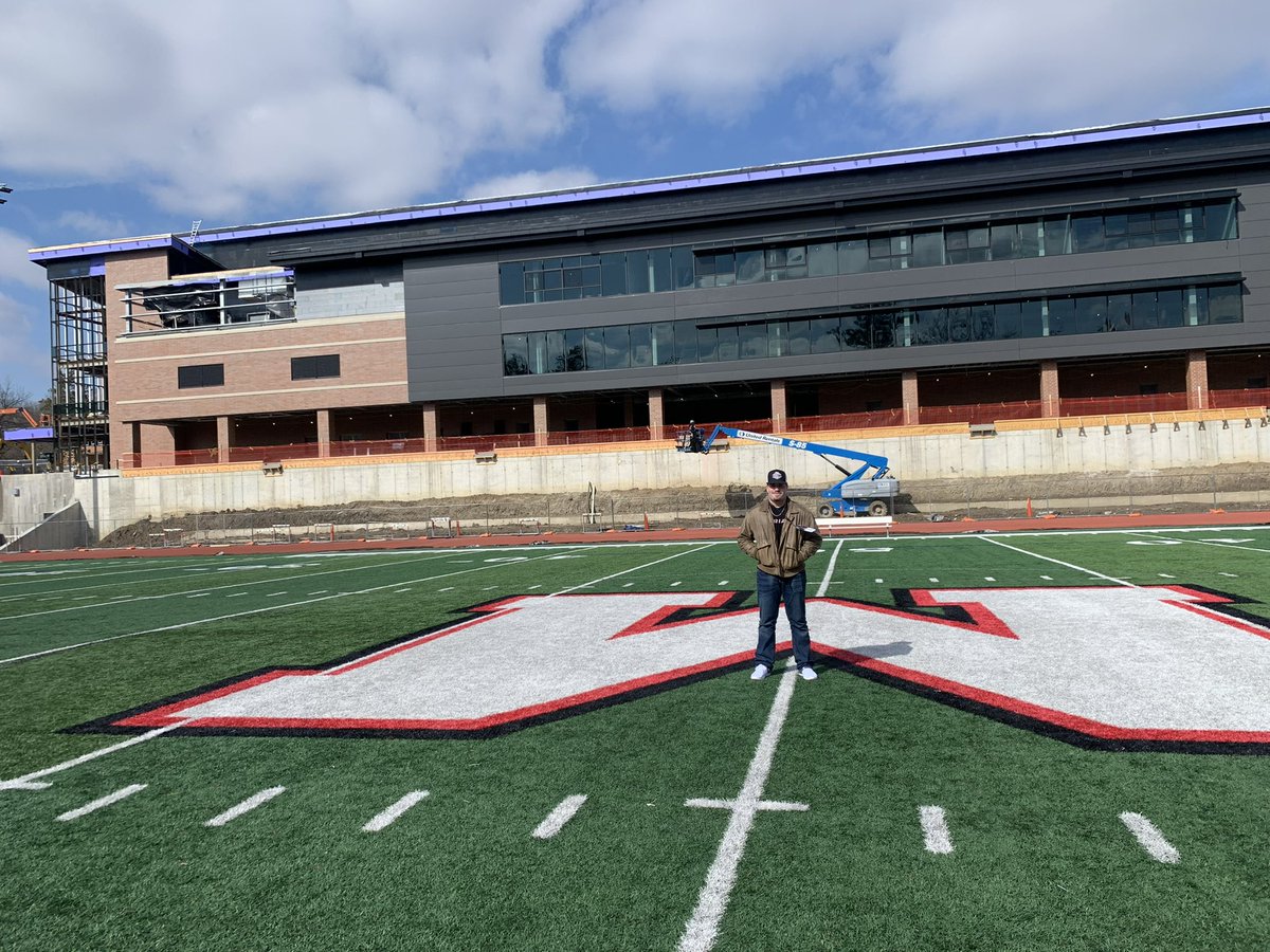 I had a awesome time at muskingum university today It was a blast I want to thank my family and <a href="/MuskingumFB/">Muskingum Football</a>  <a href="/CoachIeuter/">Erik Ieuter</a> @M_Donnelly21 @coach_zeek for letting me come see there beautiful home🐋❤️🖤 Go MUSKIES💪🏻
