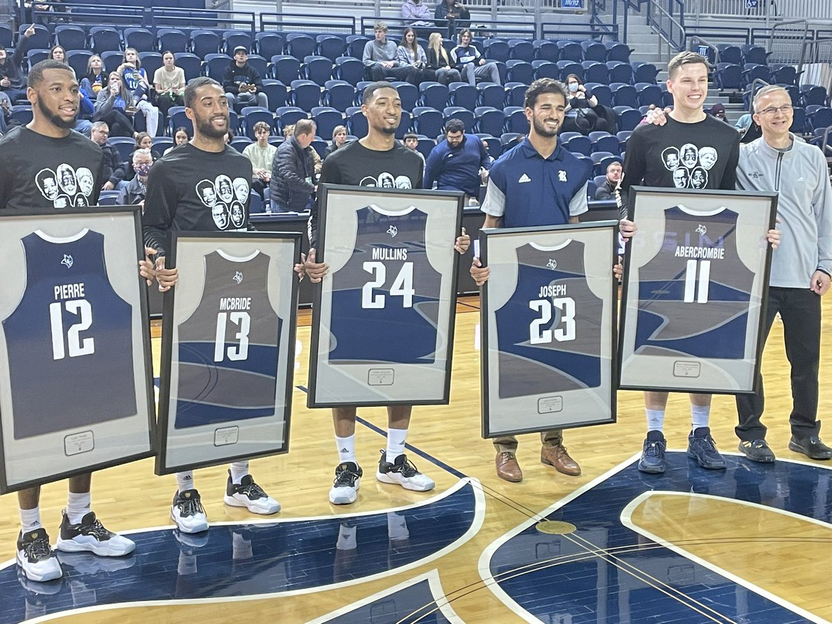 Thank you seniors!!! #LetsGoOwls 🦉👐