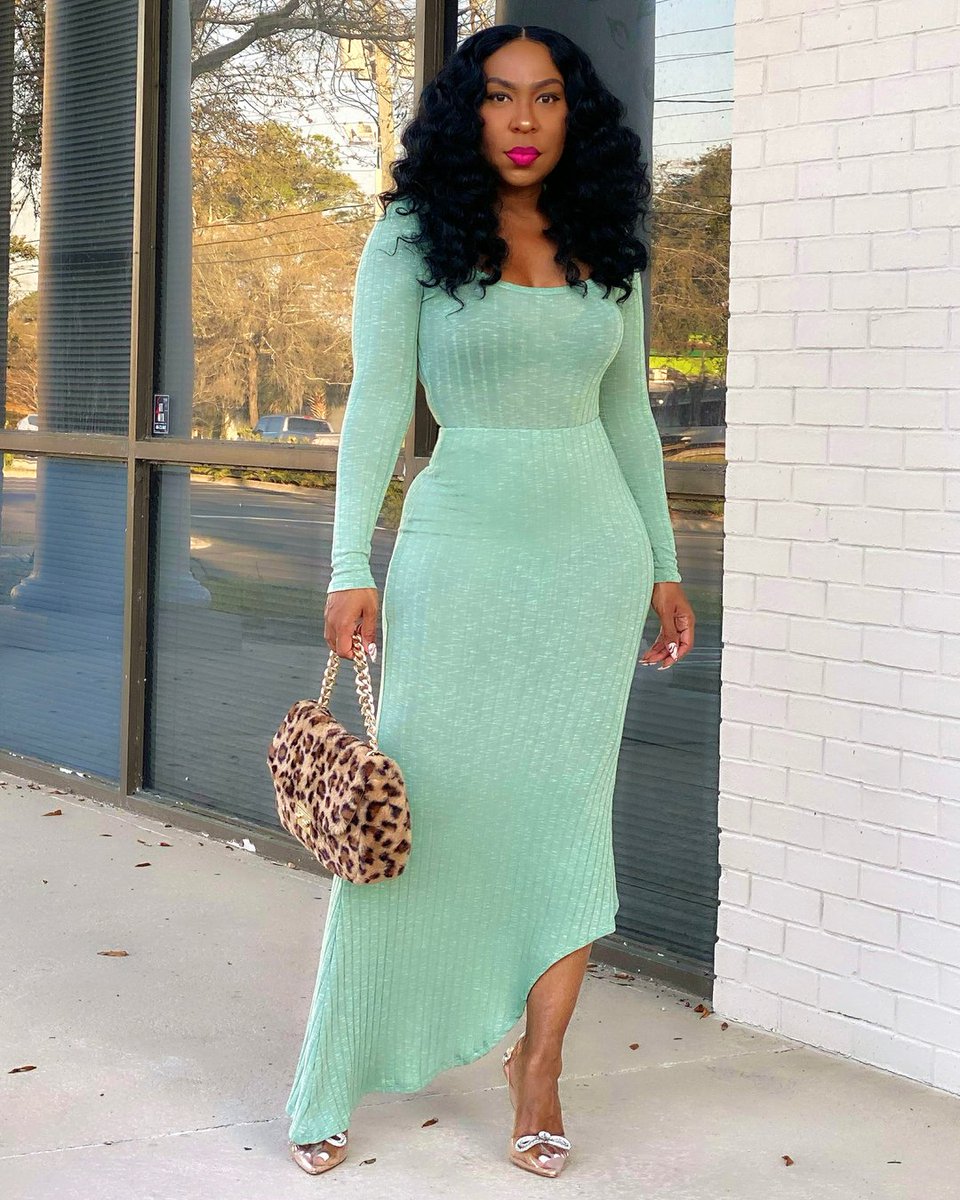 superstyleguide's tweet image. Not only is this color bomb, this set is super elegant! This is your brunch look Sis.
The Taleetha Set. 
3 bomb colors to chose from.