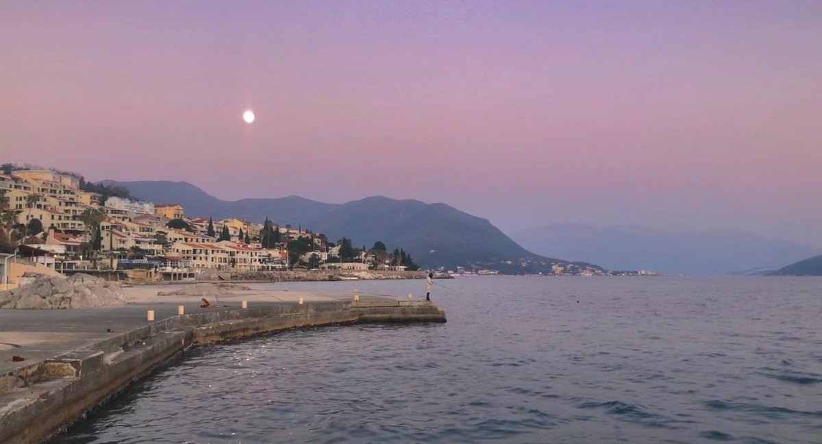 blueleafcinema's tweet photo. 去年の今日はここにいた。
— in Herceg Novi https://t.co/wcgk3UeQ1B