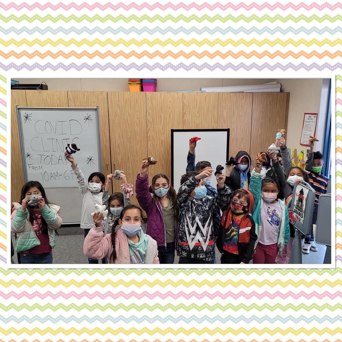 Eagle scholars adopting Reading Pets 🐶🐙🐋🦀🐥🐷📚 Rainbow Ridge promoting early literacy! 🦅🌈 Thank you Mrs. Maravilla making this happen! @rainbowridge_valverde @RainbiwRidge_VV @ValVerdeUSD <a href="/ap_avila_ale/">Alejandra Avila</a>#TOGETHERWeWillSoar #wearearainbowofpossibilities #vvreads22