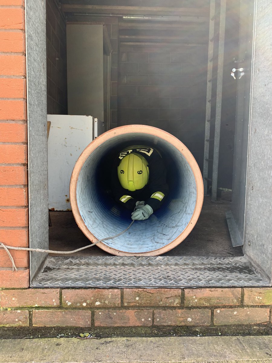 Another great day in <a href="/DSFireUpdates/">Devon and Somerset Fire and Rescue Service</a> as another group of individuals passed their practical tests for #oncall 🚒🔥👏🏽👏🏽