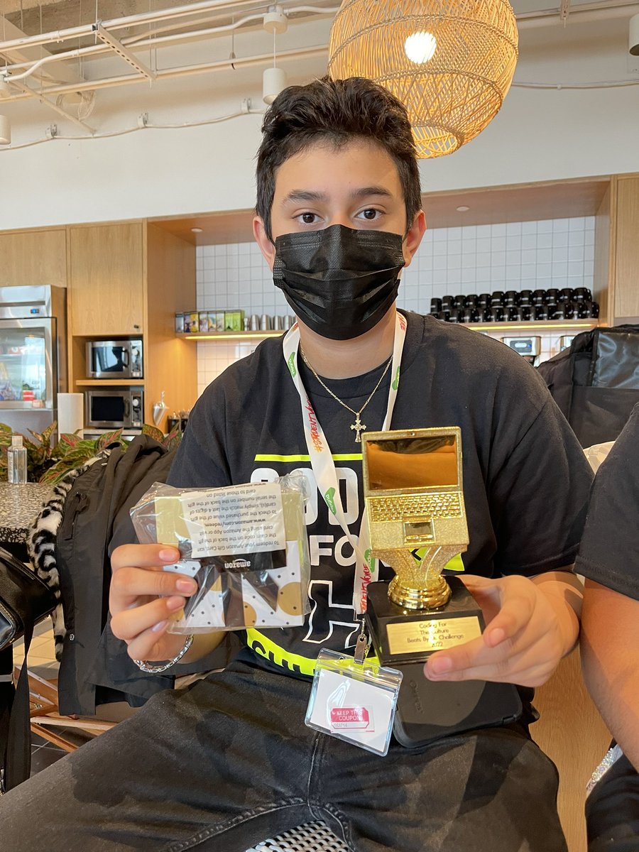 TechTisa's tweet image. Congratulations Ramiro💻👏🏽🎉🎊 @hartman_ms SWAT team Gadget Lab President won 1st place @codefortheculture Beats by Us competition. So proud of this kid.