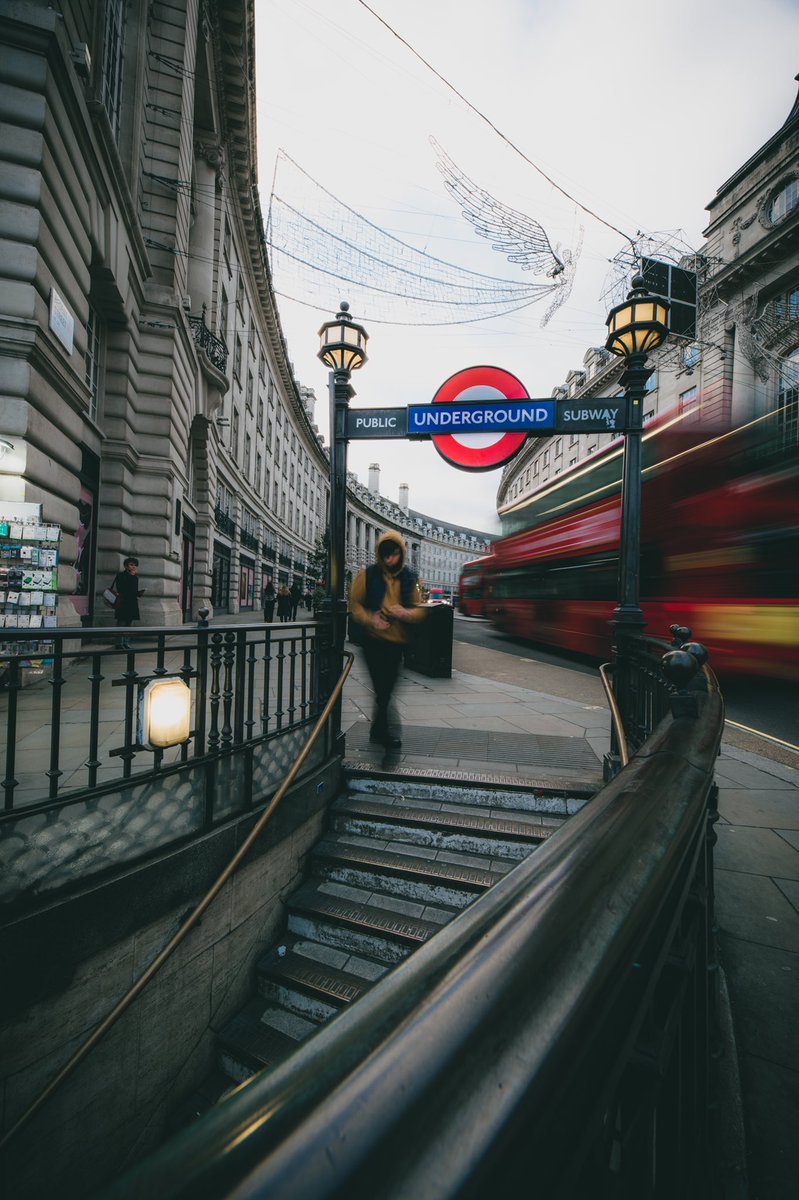 TRVLCreative's tweet photo. London in Motion 🌀 https://t.co/Tt0Oadtv2u