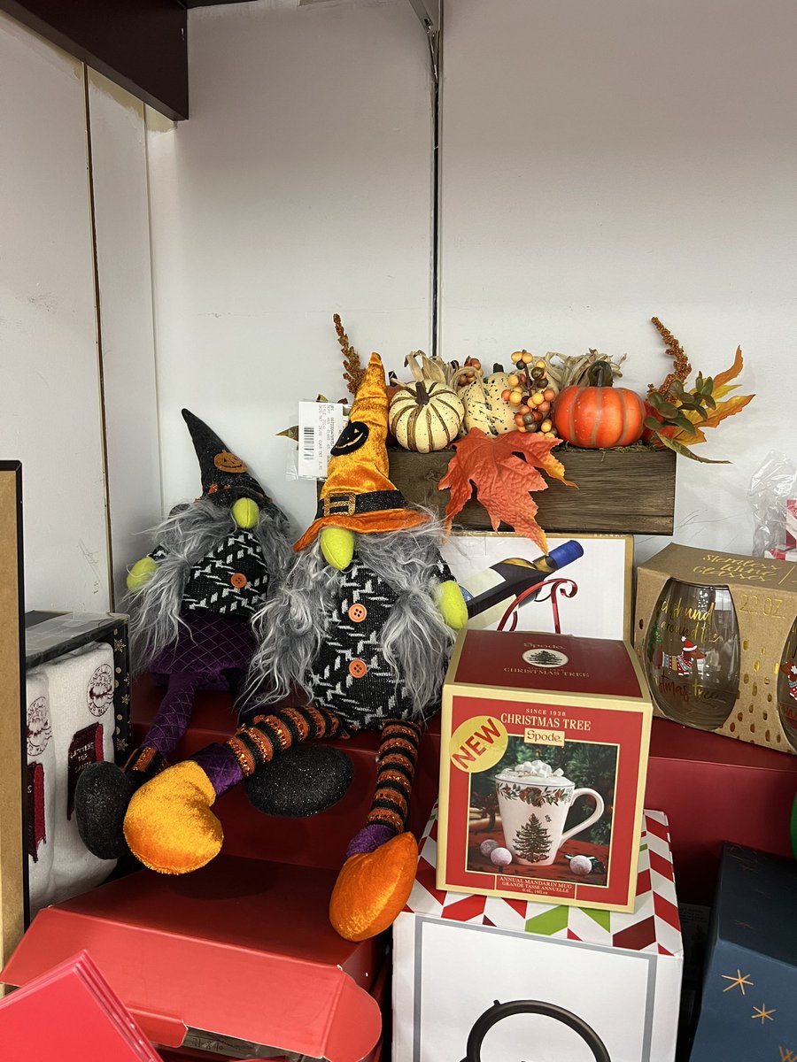 Neil Saunders tweet media