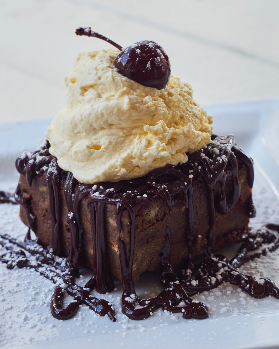 johnscitydiner's tweet photo. Thinking about ordering dessert but aren't sure you can finish it; Order our Dark Chocolate Bread Pudding and take what you don't eat home....BECAUSE it makes the BEST breakfast treat. #breadpudding #chocolatebreadpudding #dessertforbreakfast #dessert https://t.co/BXE3jANd6n
