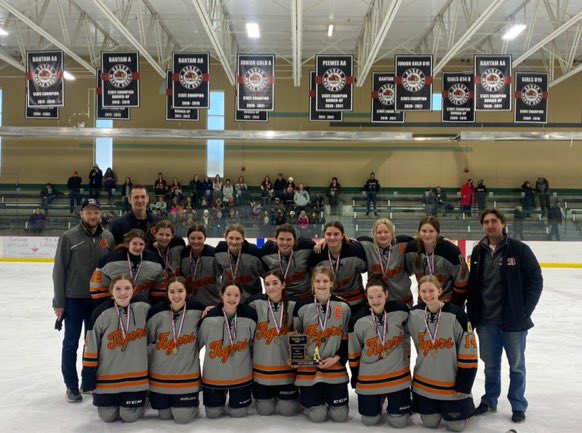 Steve_L79's tweet photo. 15UB district champs nice work @Delano15U! On to regions #1 seed for D3 https://t.co/hITnbystXm