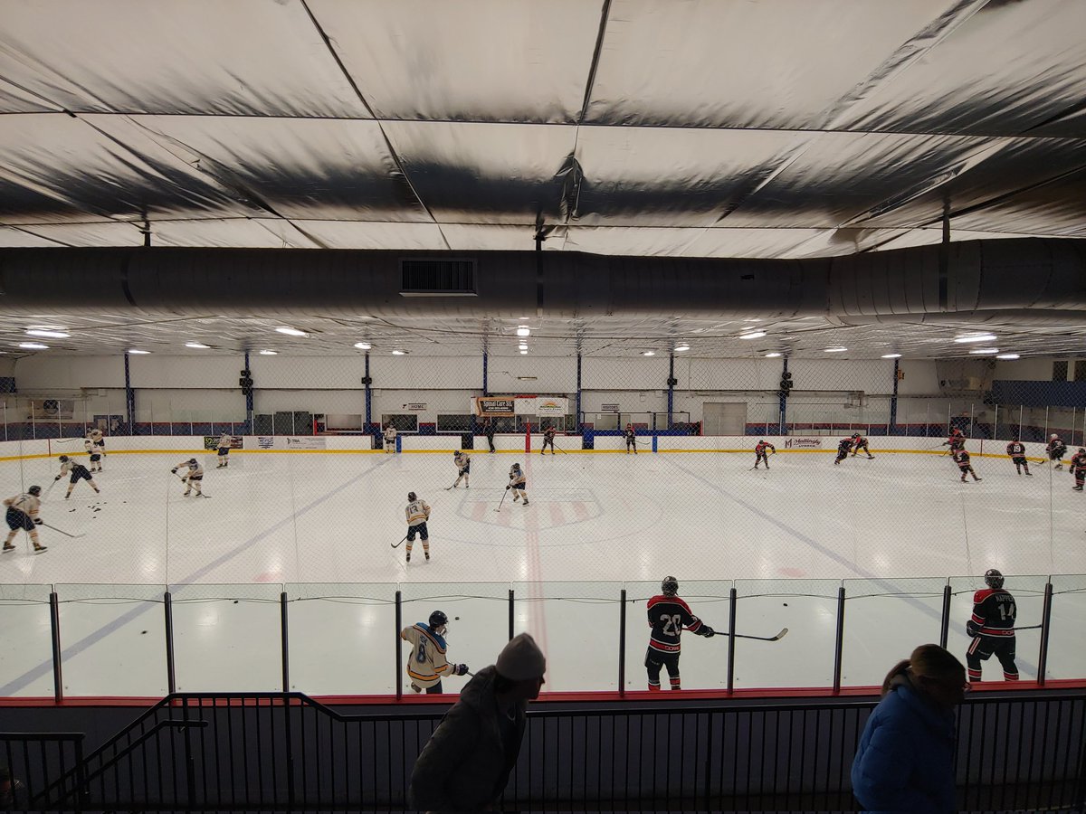 AaronPreston13's tweet image. @MKEPower and @JrBluesHockey going at it today and tomorrow. Hoping for 2 great and fun games!
#PowerSurge
#JrNotes