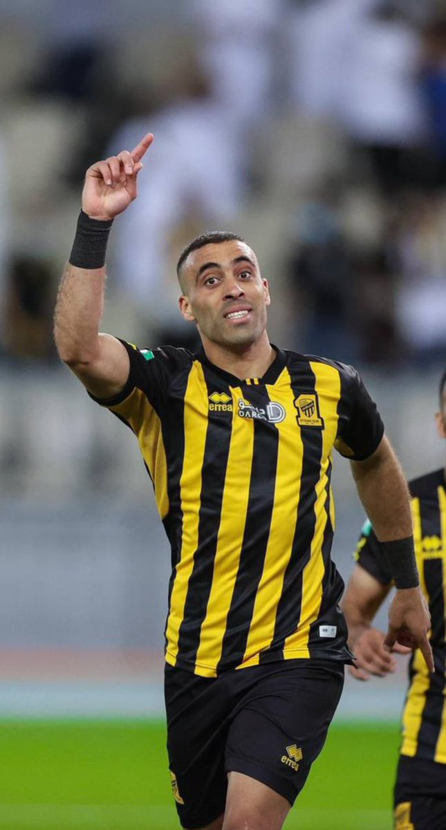 مُهيب .. حاسم .. قائد .. هداف .. و يخرس الافواه ان لزم الامر 

الاتحاد يليق بك .. 💛🖤