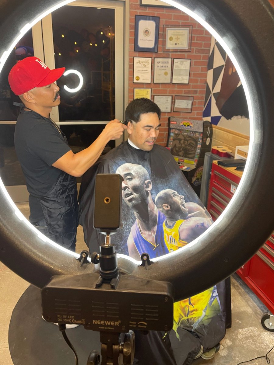 SlicksBarberShop805 tweet media
