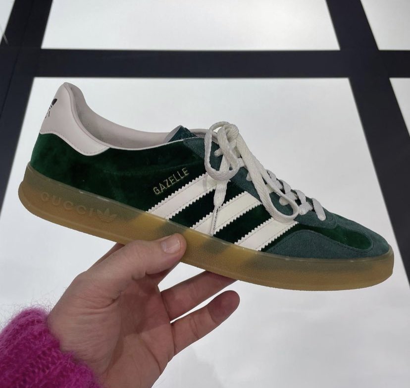 Lanzamiento exageración Marina Street Night Live a Twitter: "Really enjoying these colorways of the Gucci  x Adidas Gazelle—it's giving Wales Bonner. https://t.co/QyiSselTxn" /  Twitter