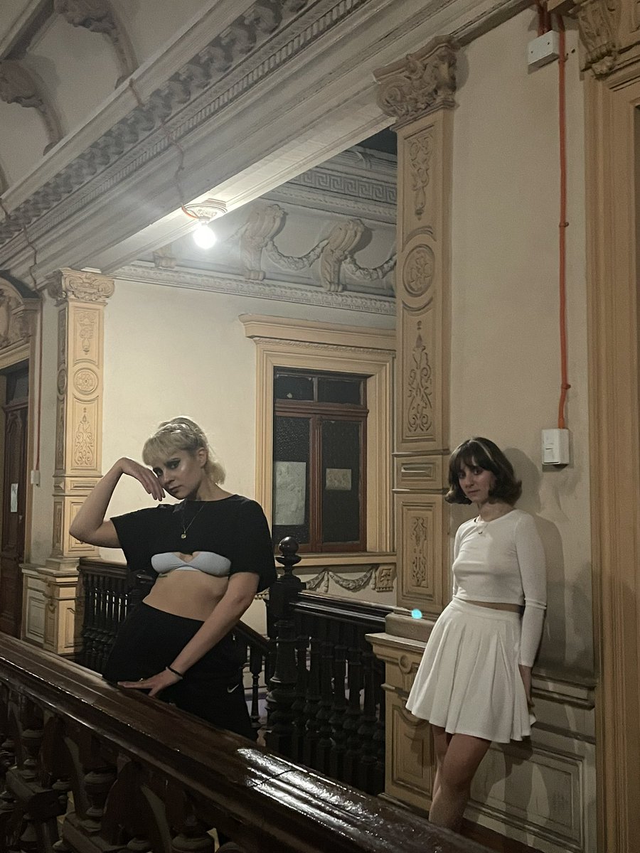 viccnta's tweet photo. hoy tocamos con @pasajebanda junto a @kaleidoscopeves <3 im per di bla po 20 h @barelbajo

@flechasolar @RockCityAgencia https://t.co/eDhHQvn0iq