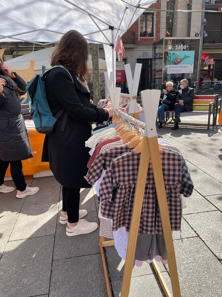 OnaVias's tweet photo. Avui passejant m'he trobat el #ForaStocks de @TerrassaCentre i m'he enamorat d'un body preciós per l'Eloi😍 de la botiga "Pas a Pas".
Bona iniciativa per incentivar el comerç local!
#CosesDelEloi #Terrassa https://t.co/m8i5CzhMzq