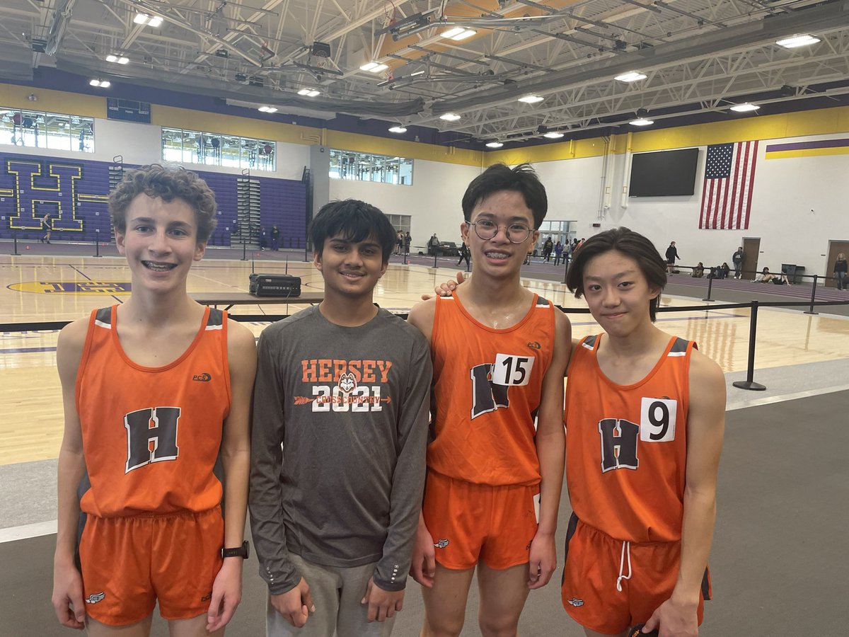 HerseyXC's tweet photo. Solid day at Hononegah for the Huskies! Huge personal bests for a lot of guys. Three Hersey indoor all-time top ten performances for Safford(32), Oiler(32) and Naughton(8)! Breakout race by freshman Choi in the 16! #GoGuskies #AllSmiles #FitIsFun https://t.co/115ej37Q1f