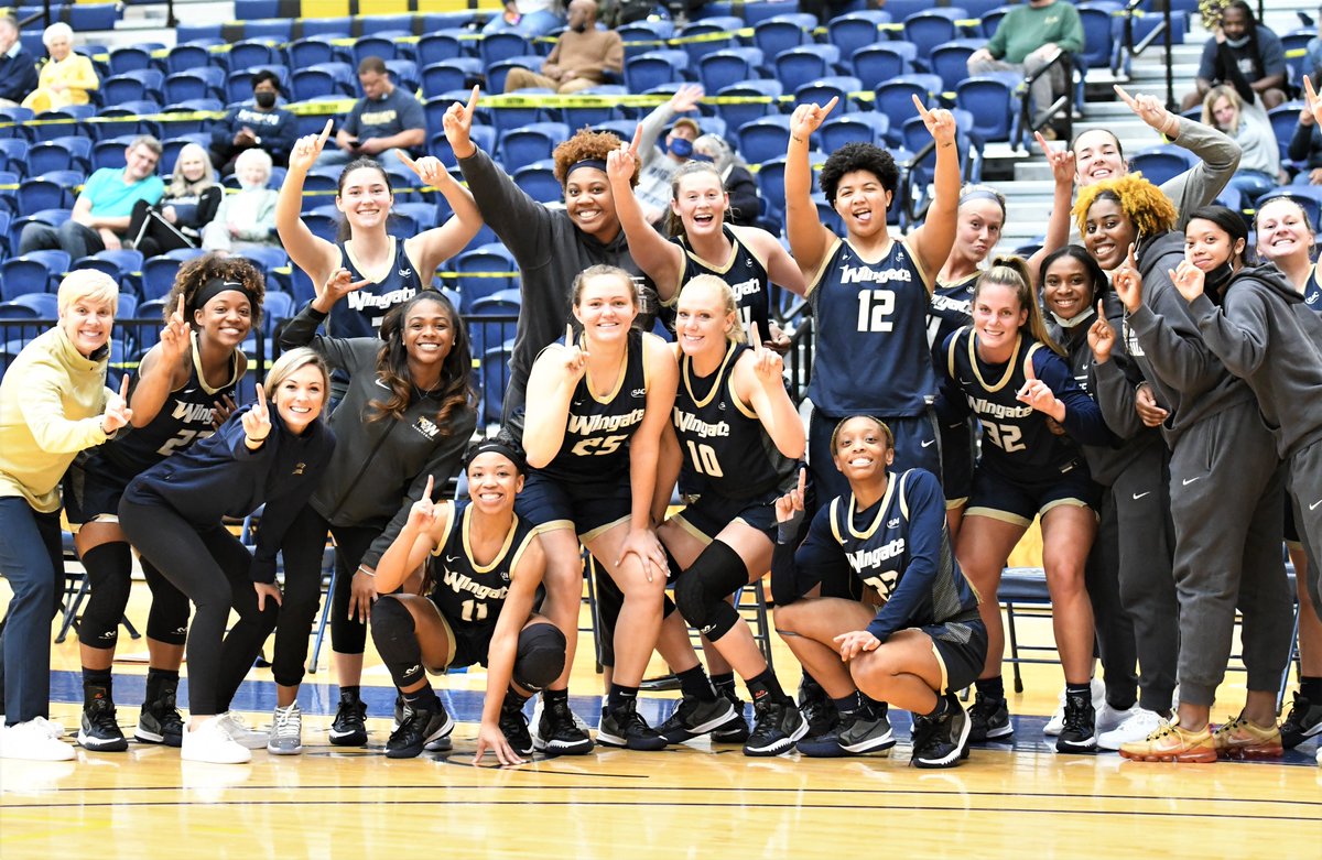 WU_Bulldogs's tweet photo. 🏆SAC CHAMPS🏆

#22 @WingateWBB leaves no doubt, doubling up Queens 88-44 to claim the OUTRIGHT SAC TITLE!!!!!

23-4 overall &amp; 21-3 in the SAC!!!

13th regular season SAC title in program history; 23rd conference championship for the #WUWBB!!

#OneDog #WINgate https://t.co/s474sGt8H6