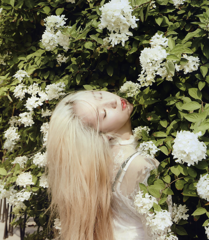 krystalsarchive's tweet photo. ELLE Korea Magazine August Issue '14 https://t.co/yQaBNzqR9C