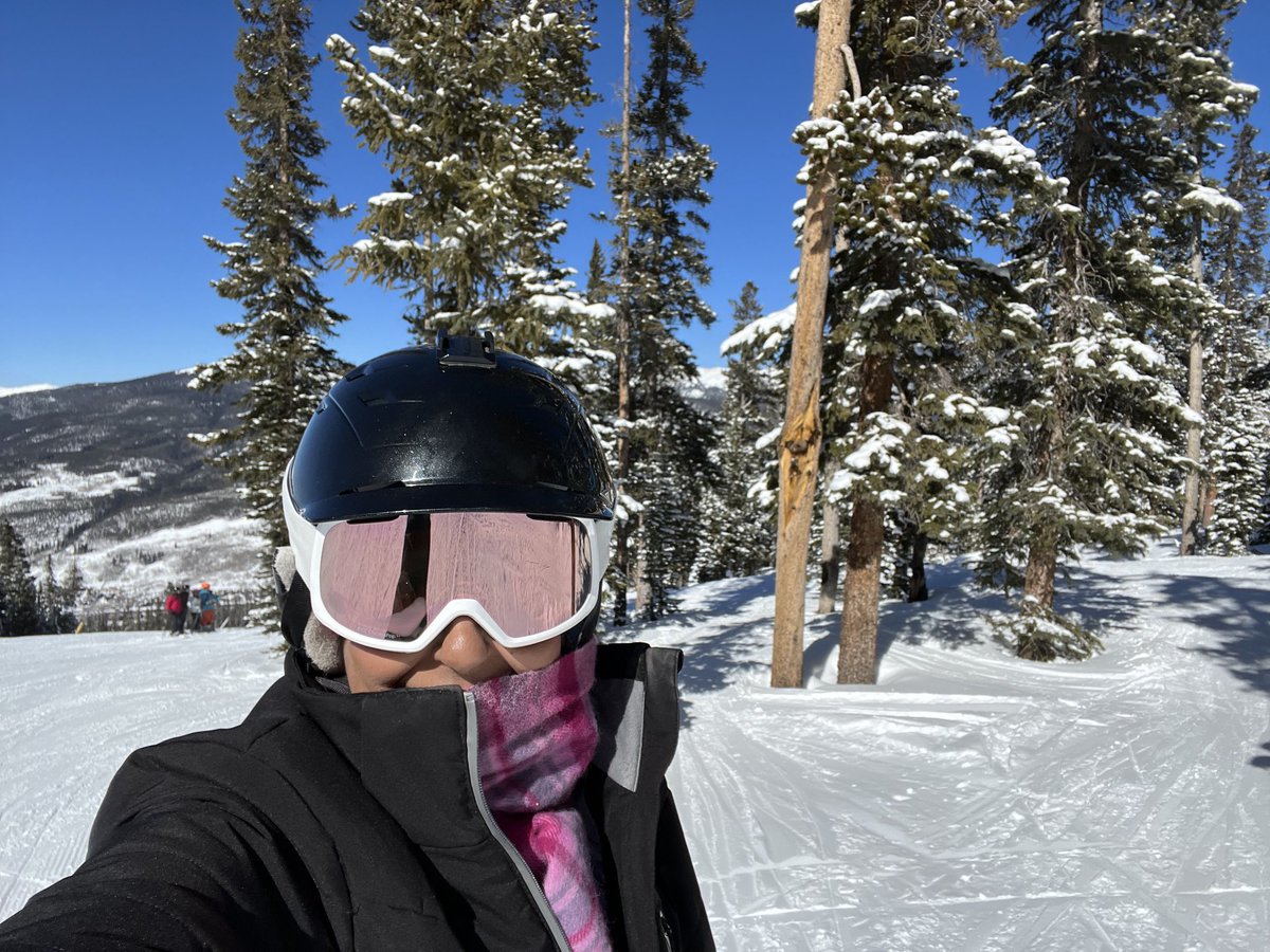 AryaCampaigns's tweet photo. Beautiful day to sneak in some trees on jackwacker!
⁦@KeystoneMtn⁩ 

#SkiAddict
I ❤️Keystone https://t.co/8FjBCVa4iP