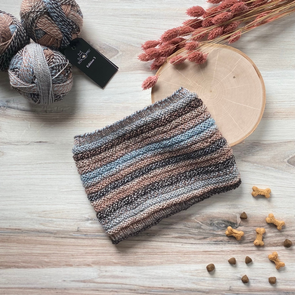 wowiedogs's tweet photo. We've had a bit of snow here in New England this weekend, thought it was a good time to introduce our line of dog snoods! (Our XL also fits the hooman types). 

This one is handmade by us with @schoppelwolle
Edition 3 100% Superwash Wool. 

Check them out! https://t.co/16oK3Pobsx https://t.co/xqU4nVxGJi
