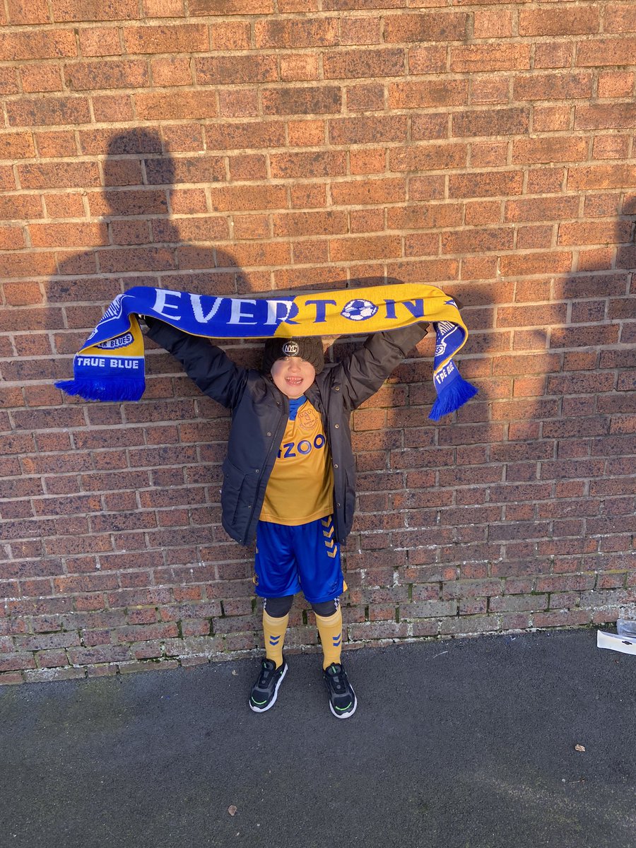 billysneade1's tweet photo. @tickets4toffees Thank you from me and Charlie for the tickets today. Not the result we were after but he’s had a great day anyway https://t.co/LUoetJi79v