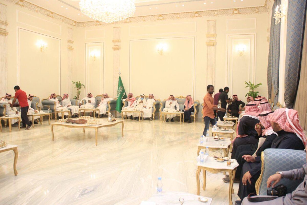 baday3yc's tweet photo. ختام الزيارة للوجيه رجل الأعمال عبدالله محمد المنيف والذي استعرض تجاربه السابقة في السعي لكسب الرزق والتحديات في مرحلة الشباب والتي أصبحت عناصر النجاح باكتساب الخبره والمهاره والكفاءة . https://t.co/YspbxGjldn
