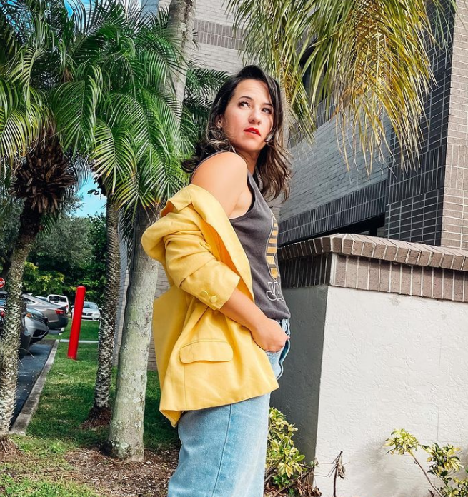 GoodwillSFL's tweet photo. We want to see your head-to-toe secondhand outfits! Inspire others to shop sustainably by using the hashtag #DoGoodwillSFL.
(π·: IG/@shopin_yourcloset) https://t.co/3U8yQTJFqG