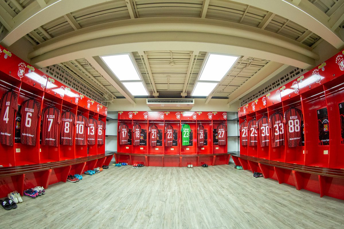 Caracas_FC's tweet image. Camerino listo para la llegada del más grande 👕😍

#SomosCaracas #DaleRo