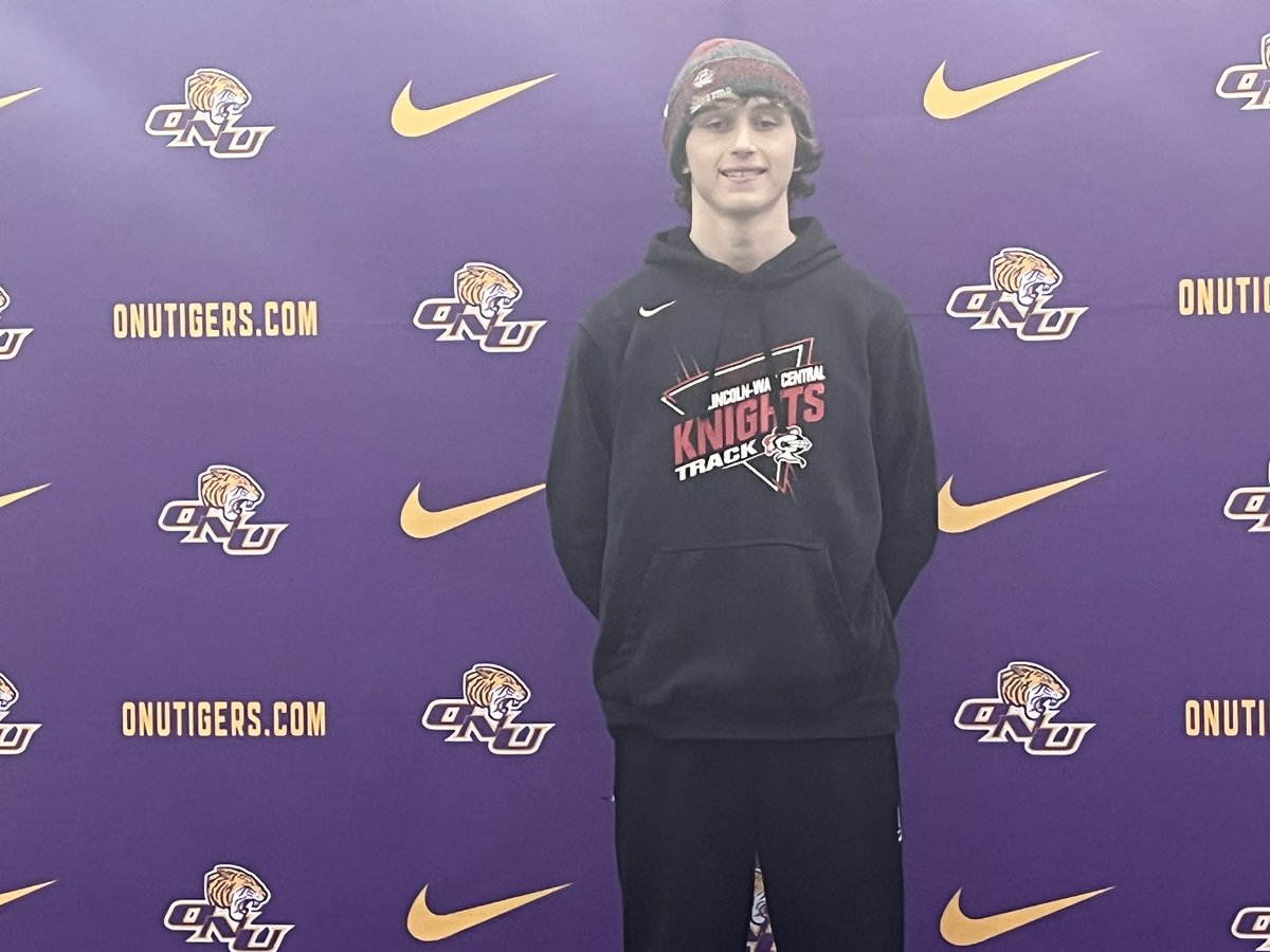 Congratulations to LWC Senior Caden Simon on winning the 3200 Meter Run (2 Mile) at the Olivet Invite in a blazing time of 9:16.52!