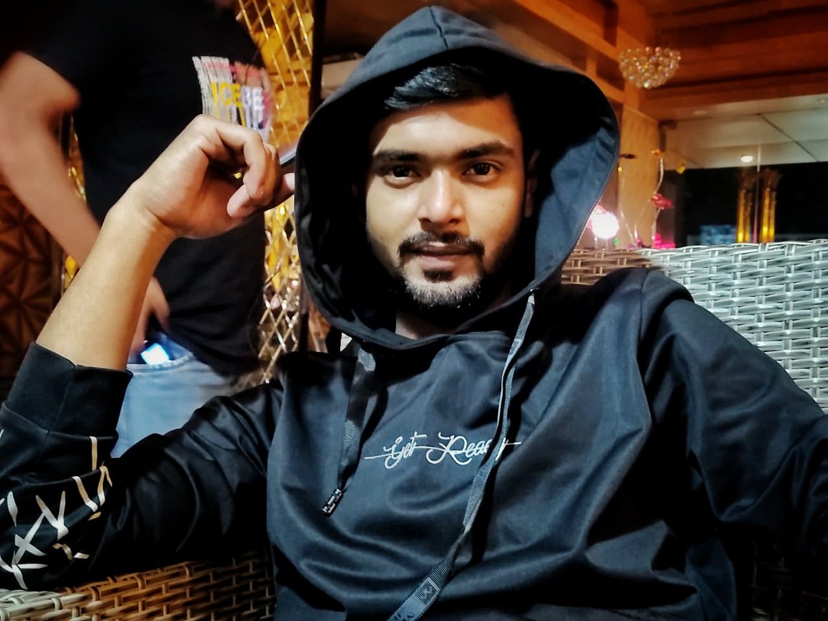 hasan_afrede's tweet photo. যে নিজেকে অক্ষম ভাবে, তাকে কেউ সাহায্য করতে পারে না। https://t.co/22cjJGxPfZ