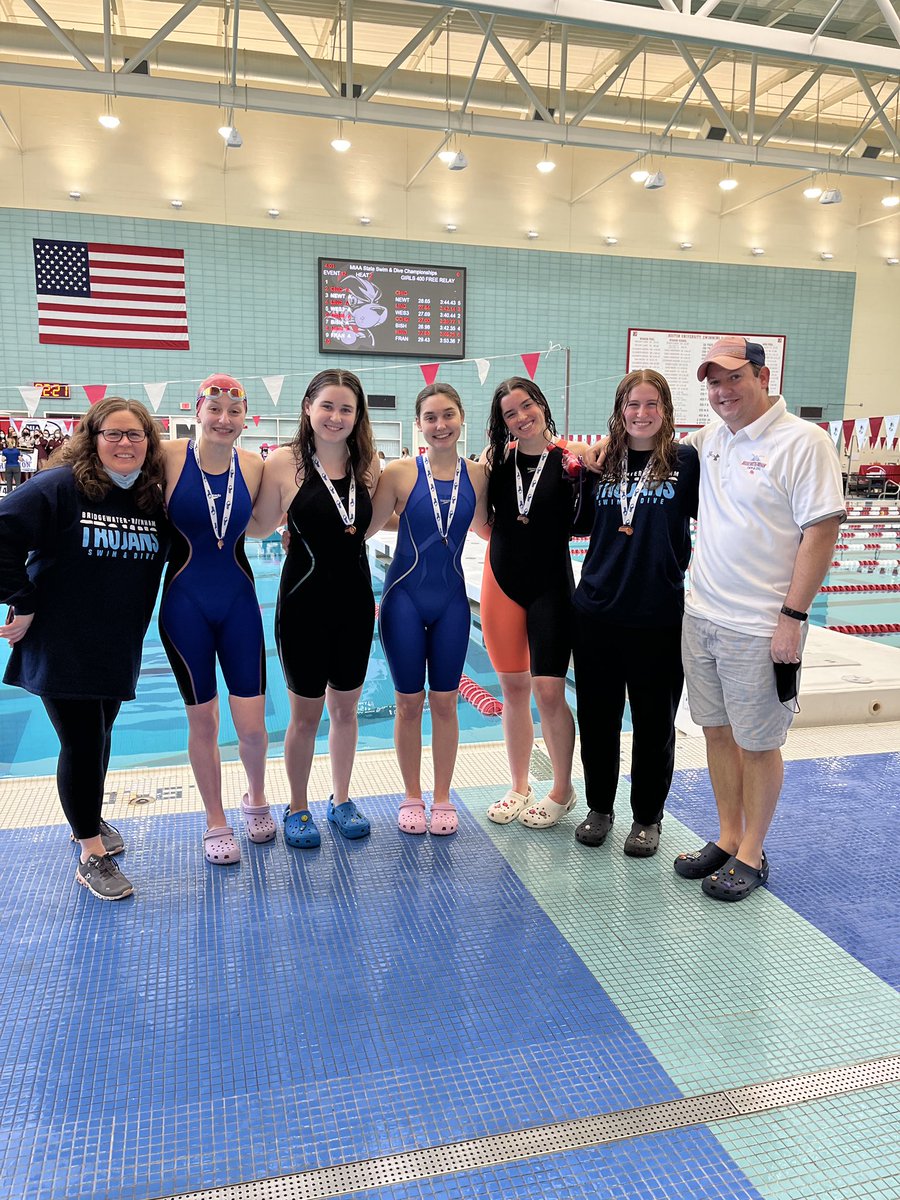 BR Swim & Dive tweet media