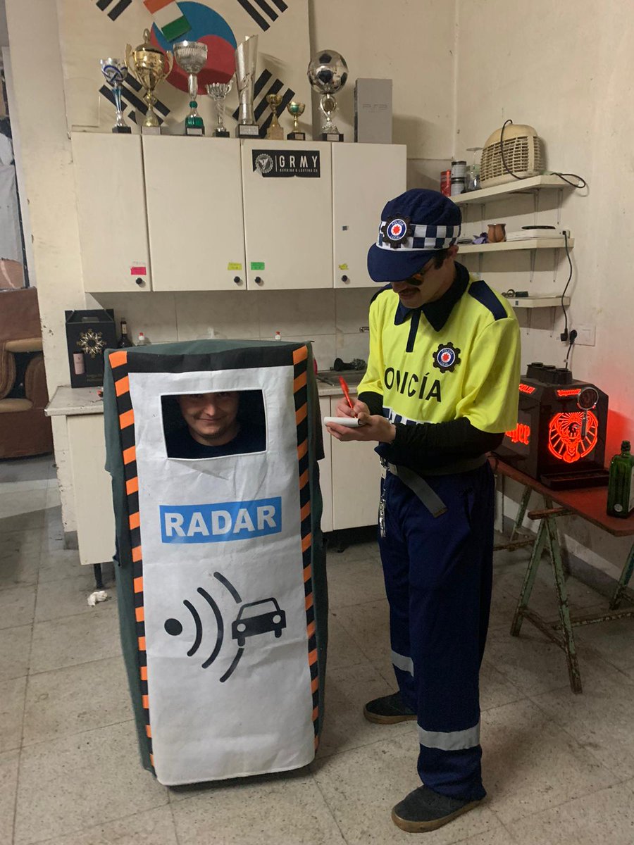 LosIndomables96's tweet photo. Los nuevos radares de la @DGTes, @perrosanchez hijo de puta :) https://t.co/rf6jhlYju3