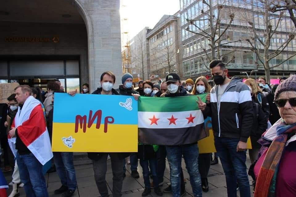 Magedabdelnour1's tweet photo. Послання солідарності від вільного сирійського народу, який бореться проти злочинів Путіна, а Росія вітає та висловлює солідарність з українським  народом https://t.co/BoaFTMQi8J