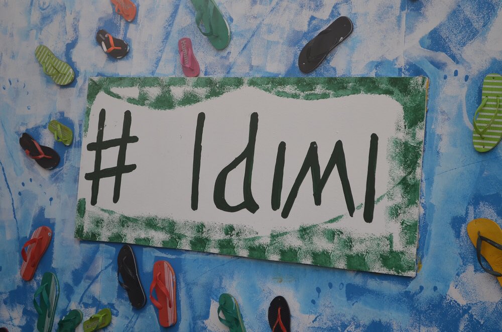 mamoudou_baro's tweet photo. Vernissage de l’expo photo #Idimi aux studios Kirah. Cette expo regroupe les portraits de 18 jeunes qui ont été sélectionnés par un jury lors d’un pitch qui leur a permis de présenter et défendre leurs idées devant un public. L’expo reste ouverte au public jusqu’à demain. https://t.co/uiQVYqAHEQ