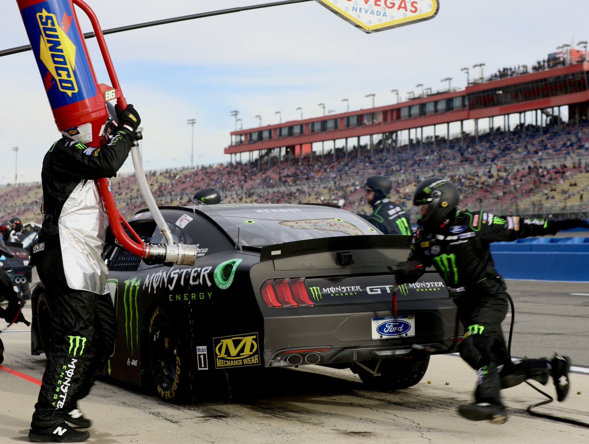 HaasFactoryTeam's tweet photo. Makin’ moves on pit road. https://t.co/CuPUCQO31L