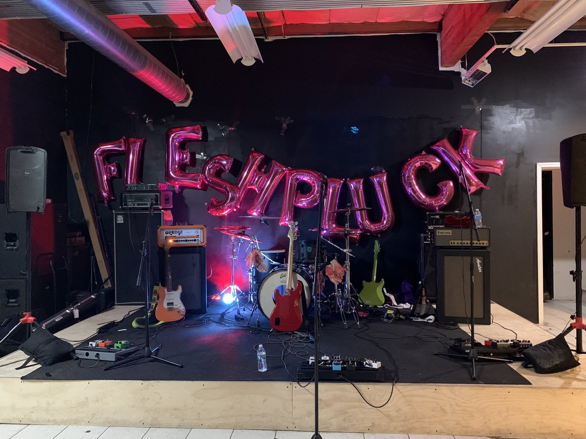 SOLANCY_'s tweet photo. Last night was awesome. Thanks to everyone for coming out. Listen to FLESHPLUCK. https://t.co/ki5KTMvUdX