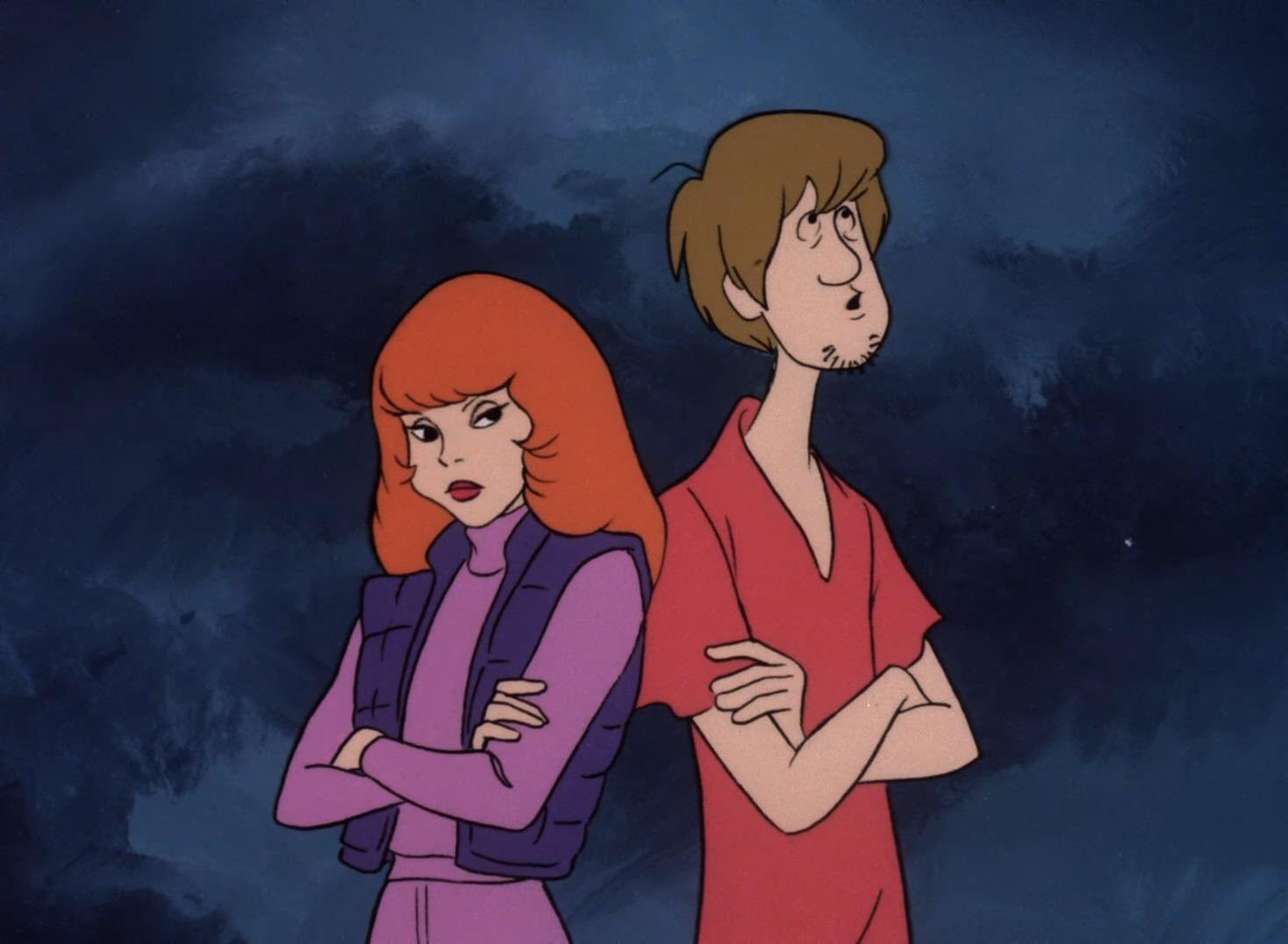 konkurs Hvilken en sur Scooby-Doo History on X: "Scooby Fact: Shaggy wore a red shirt in the 80s,  because the animation studio wanted to give the characters a new look. For  Daphne, that meant wearing a