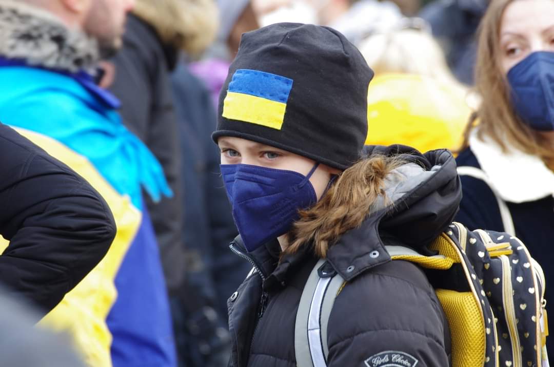 alexus_75's tweet photo. #Stuttgart #StandWithUkraine #Ukraine #WARINUKRAINE 26.02.2022 https://t.co/q46cuqlJvD