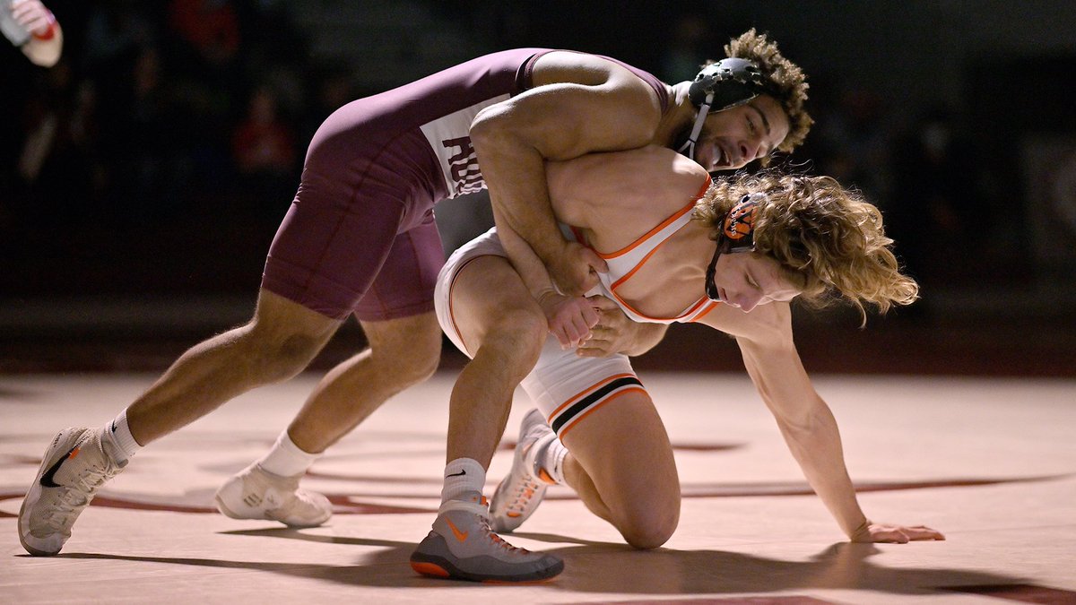 AugsburgAuggies's tweet photo. MEN'S WRESTLING - Augsburg wins NCAA regional title for 19th straight time, taking the crown at NCAA D-III Upper Midwest Regional with 3 titlists and 7 national tourney qualifiers!

Story: https://t.co/tQfMu6Y1Fj
#d3wrestle #AuggiePride https://t.co/WrANxTzGDq