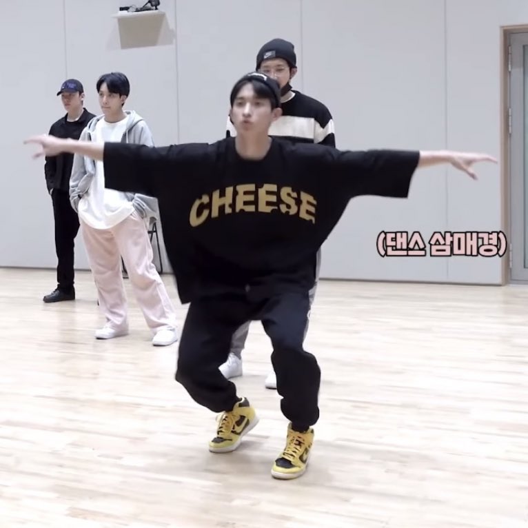 dokyeomloops's tweet photo. 도겸 치즈 티셔츠
DK cheese shirt

-> https://t.co/7eJTugKYIp네버-치즈-7부-티셔츠-3color/9162/#none https://t.co/C1sn9w90G5