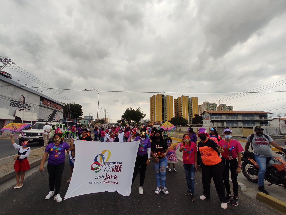 MPV_Lara's tweet photo. #26Feb Carnavales Felices Lara 2022 

Somos alegría #VenALara junto al @gobiernodelara

@AdolfoP_Oficial @NicolasMaduro
@Educacionlara @FUNDELA_LARA
@PofmelissaRo @PresidencialVen
@MervinMaldonad0 @PartidoPSUV

#VenezuelaViveElCarnaval https://t.co/r2U9D5qzd5