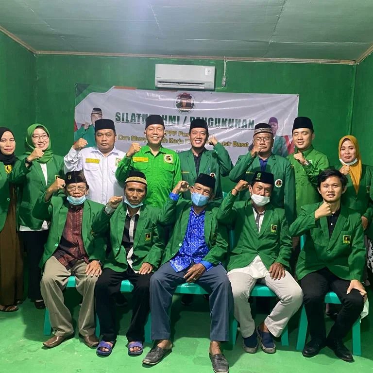 dpwppplampung's tweet photo. Ketua, Sekretaris dan Wakil Ketua bidang OKK menghadiri acara silaturahmi dan pengukuhan Pengurus DPC PPP Pesisir Barat, Krui 26 Februari 2022 https://t.co/GF2v5SddYx