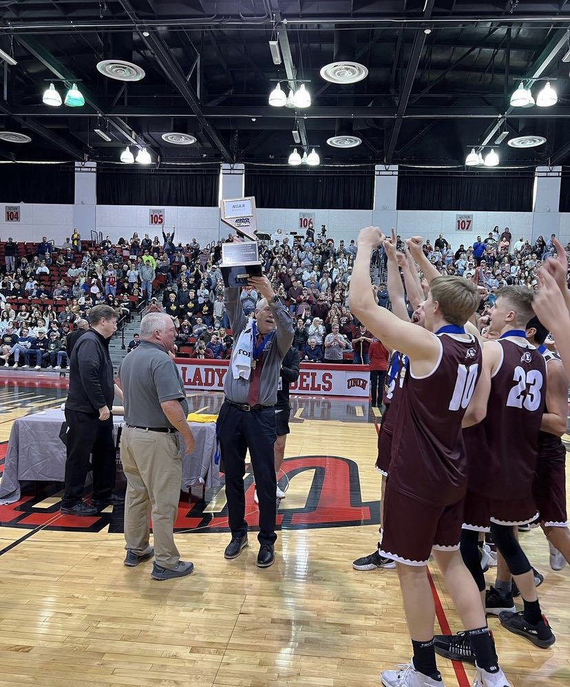 Could not be more proud of our boys!!!  Taking home the state title for the first time since ‘81… Way to bring it home, seniors👏🏼
Congratulations coach K🏆