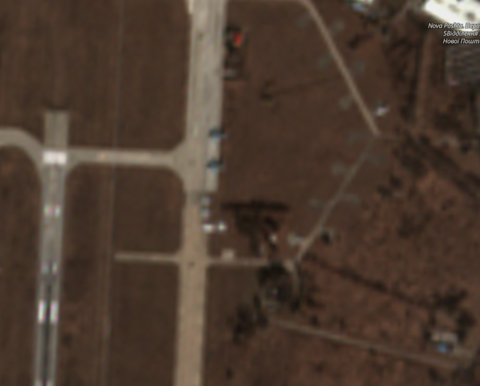 fatihkeles's tweet photo. TSK'ya ait A400'ler Borispil Havalimanı'nda  pistinde durmakta.(Turkish A400s still on the ground at Boryspil International Airport) Bu ne demek? 2008 yılında ABD ordusuna ait uçak Tiflis havaalanı pistinde durmaktaydı. Rusya'nın bombalamadığı tek havaalanı da burasıydı!
#Ukrania https://t.co/juD8XuPRIT