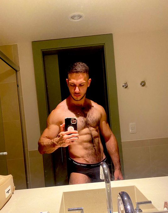 Watch Joseph De Sousa 🐺's leaked NSFW photo on TwXstars