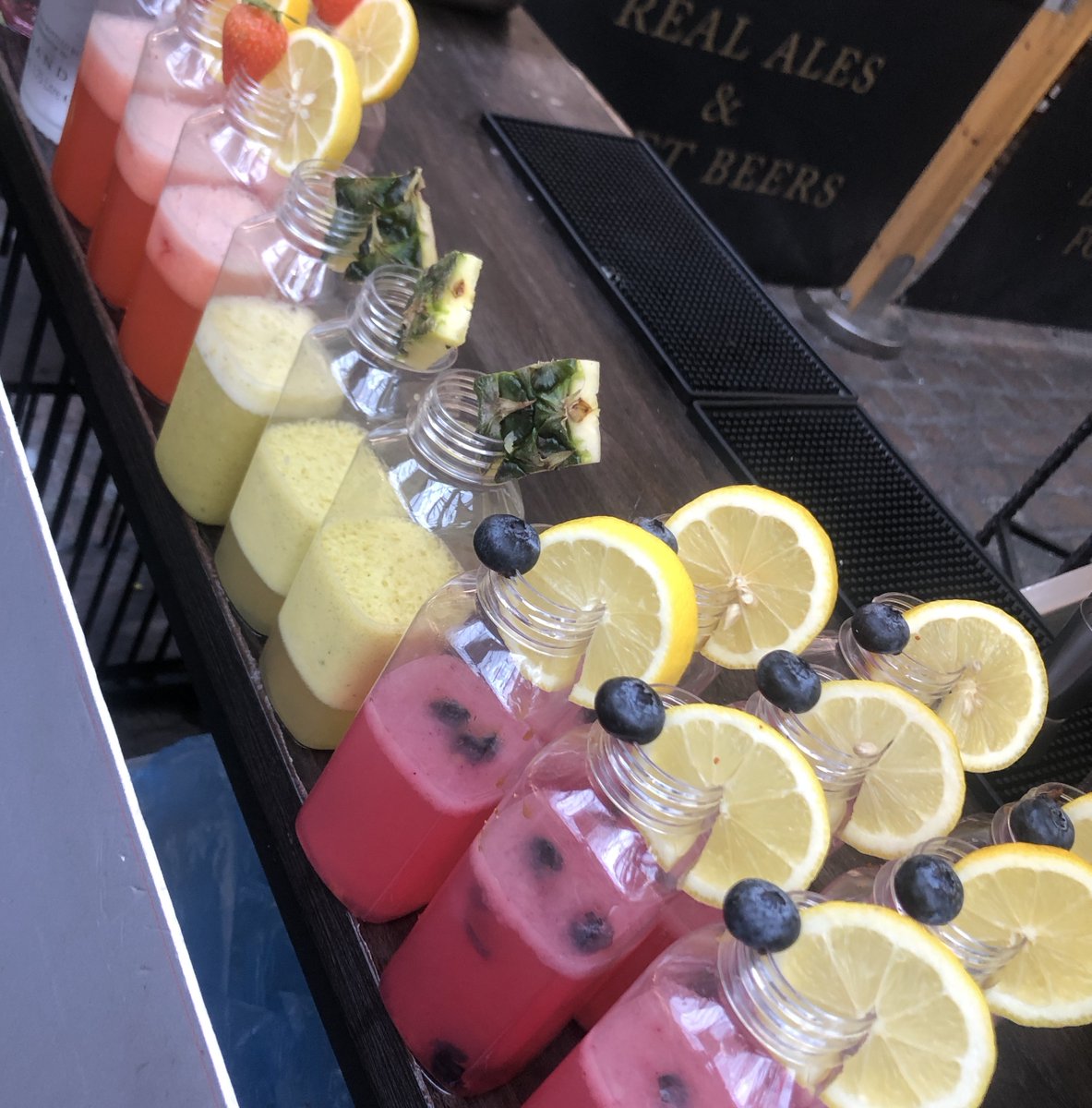 Fancy staging a bar to say THANKS to your staff #UKBizLunch #mobilebar #NorthWest