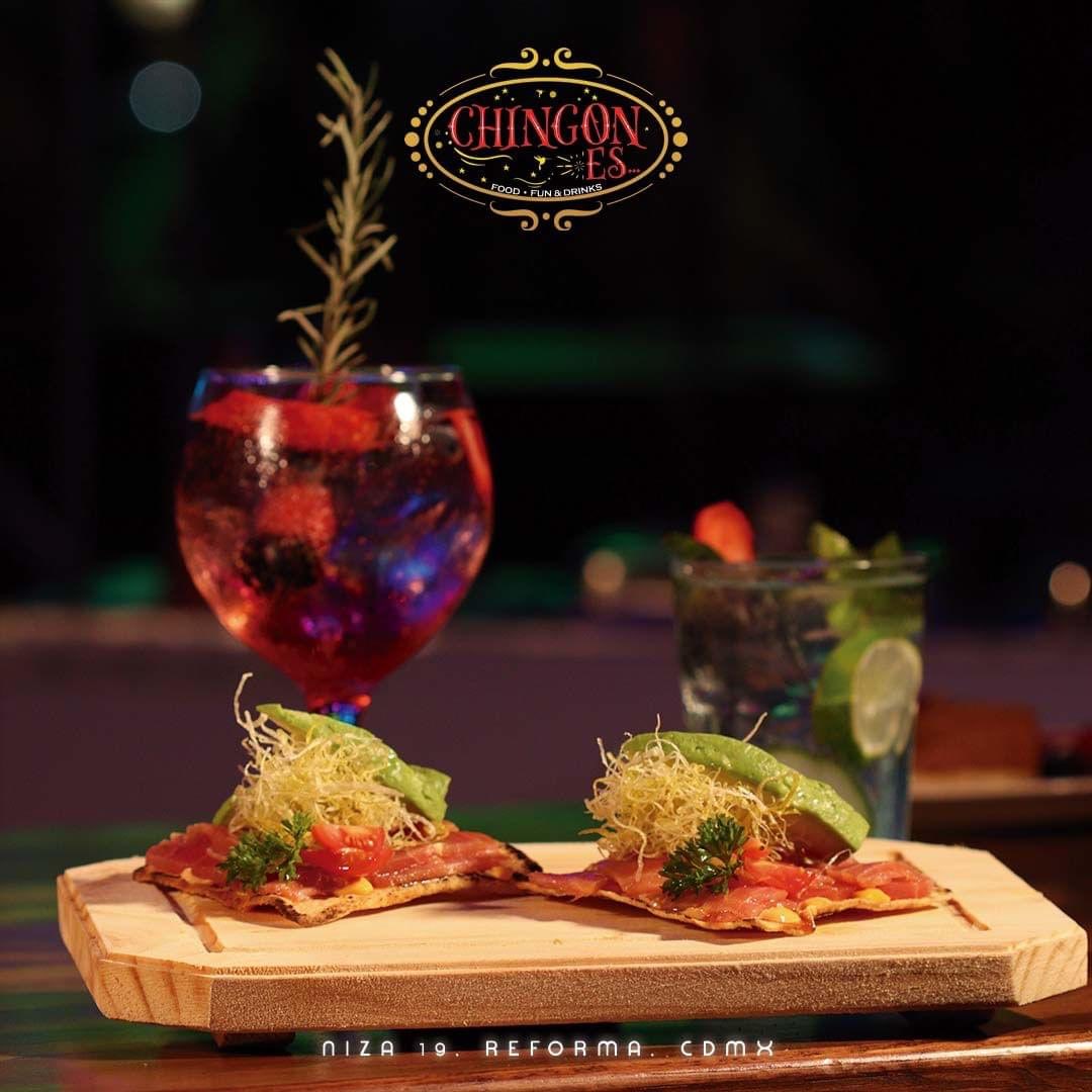 SandieChingona's tweet photo. Porque lo⭐️chingón⭐️ no está en lo ‘ordinario’, “La Gitana”🔮 prepara toda nuestra mixología y coctelería🍸🍹 dándole su toque especial.
Vive la experiencia más deli y realiza tu reservación🤳🏼con @SandieCommander • @4EverSugus
Abrimos desde las 3:00 🕒 p.m.
Niza 19|Reforma #CDMX https://t.co/dwF9VKDkkG