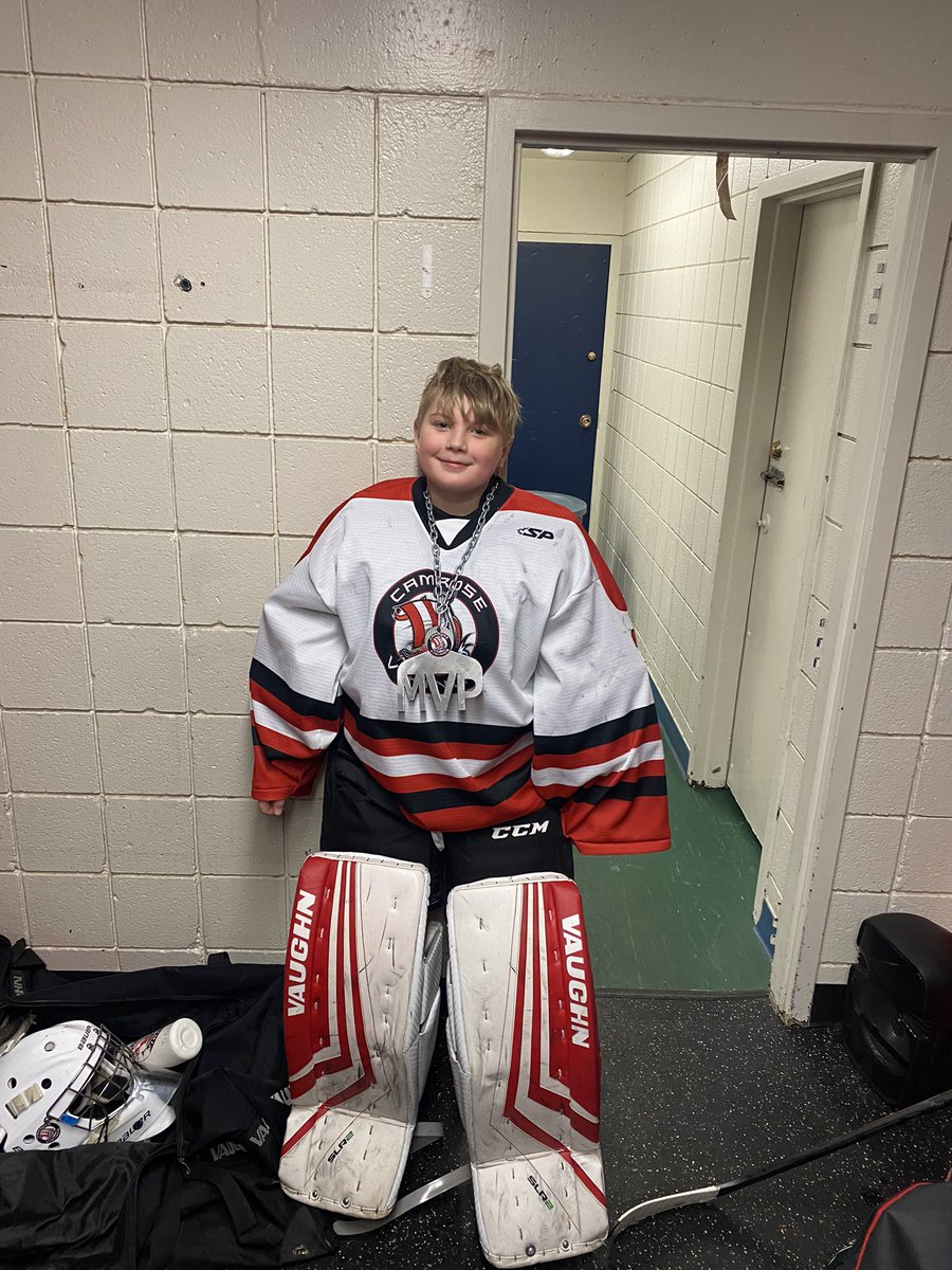 Dawsyn with a lights out performance! Leading us to a 3-0 win!! Earning him the DogChain  the Vikings head north where they must keep the wranglers from beating them on the score sheet to keep the playoff run going let’s go Vikings!!! 11:30 puck drop will be live from Facebook